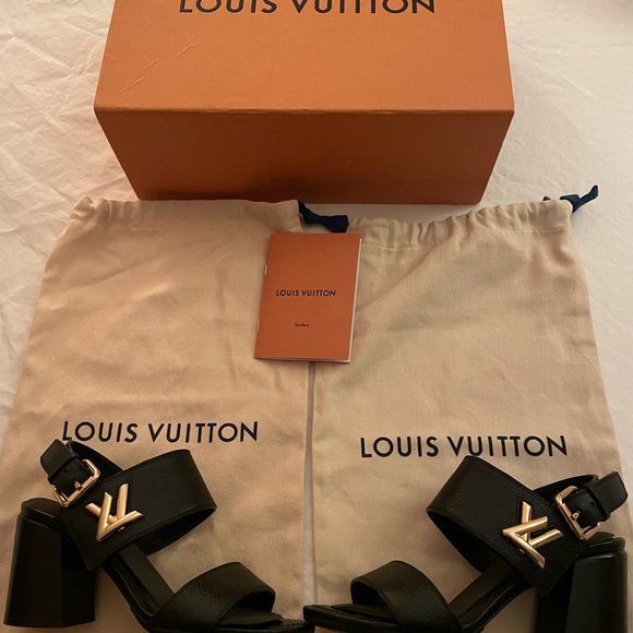 Louis Vuitton Black Block Heels, Size 34.5 - Picture 4 of 13